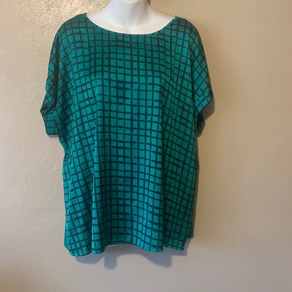 Worthington size XXL green black plaid top stretchy - Picture 2 of 4